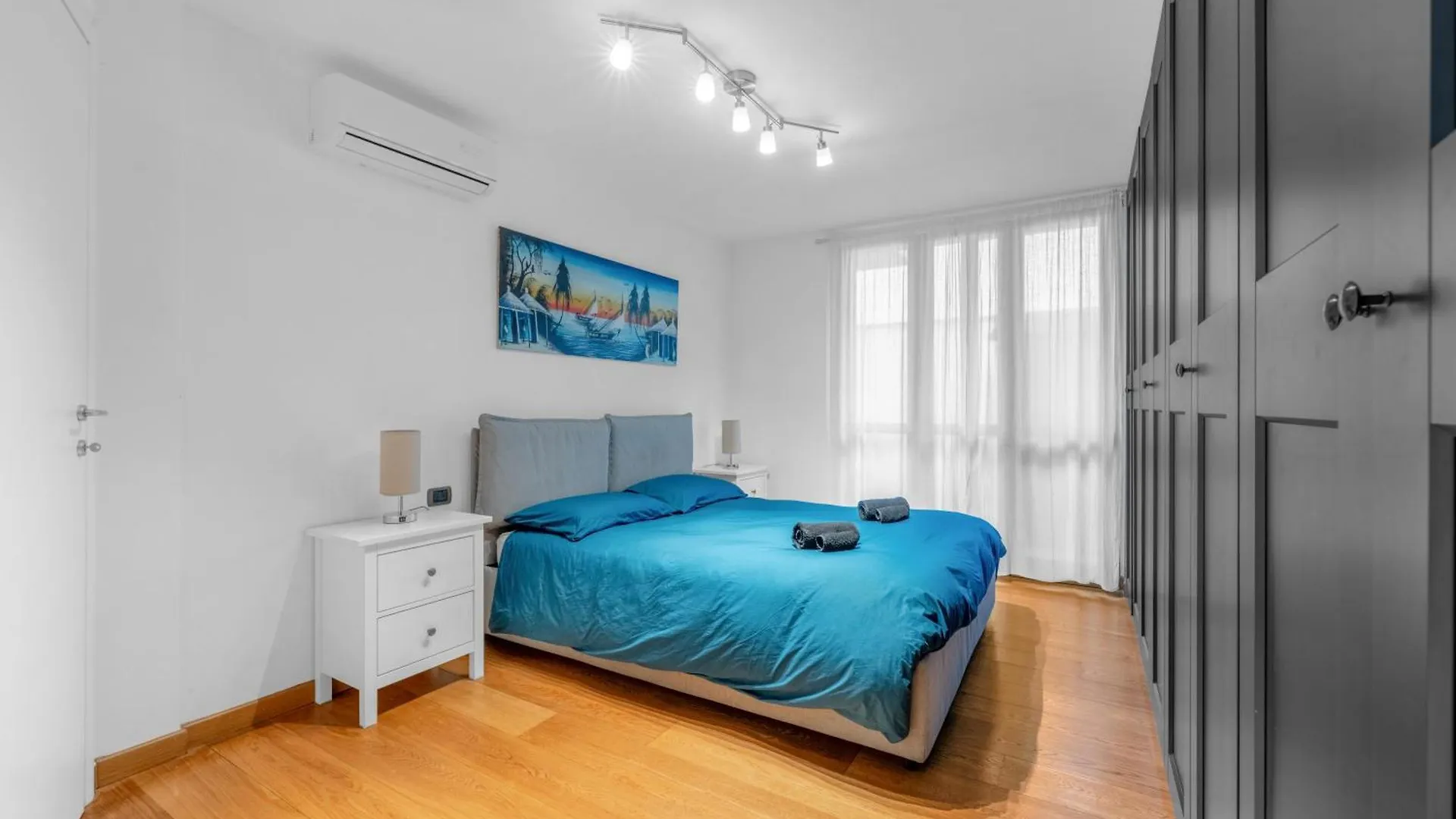 Milano-Rho Fiera Exclusive Stay Private Parking 0*, Rho