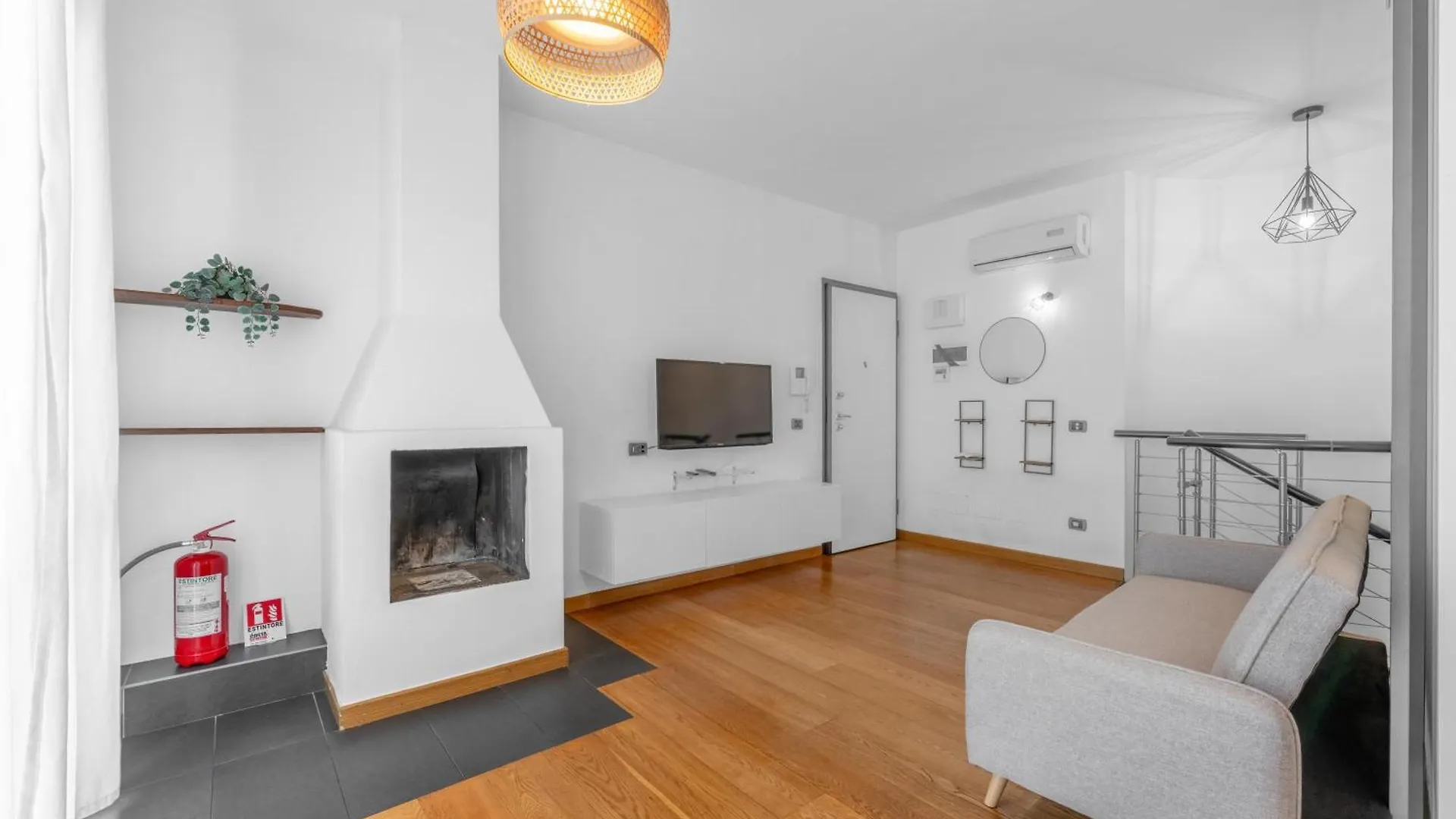 Milano-Rho Fiera Exclusive Stay Private Parking Lägenhet